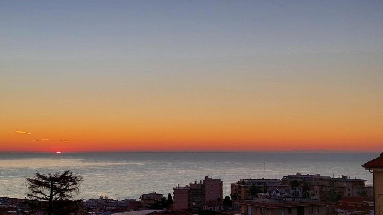 La Casa Di Ermes - Ampio Luminoso Appartamento A Tre Minuti Dal Centro Σαν Ρέμο Εξωτερικό φωτογραφία