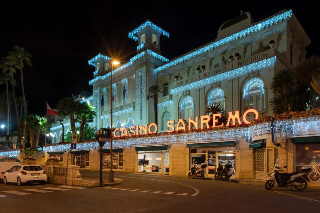 La Casa Di Ermes - Ampio Luminoso Appartamento A Tre Minuti Dal Centro Σαν Ρέμο Εξωτερικό φωτογραφία
